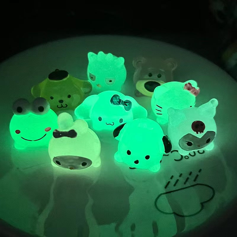 D3.【 Vivi 】【 +1 bag 】Luminous Sanrio carving lucky bag (arrive about 7-12 days)