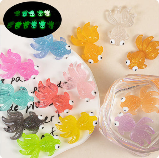 F6. 【  Vivi 】【 +1 bag 】Luminous goldfish carving  Lucky bags   (arrive about 7-12 days)